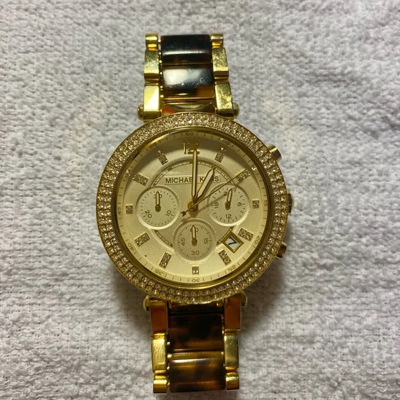 Michael Kors Gold and Brown Women\'s Watch & Tortoise Shell Pendant Michael Kors Runway Tortoiseshell Bracelet Women main image 4